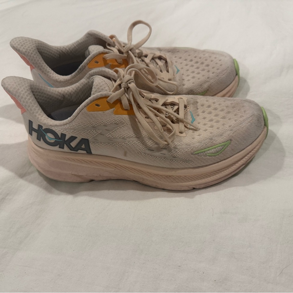 Hoka One One Clifton 9 Women's Beige and Green Athletic Shoes